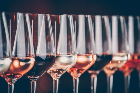 Unwind With Exquisite Sips and Vibrant Vibes